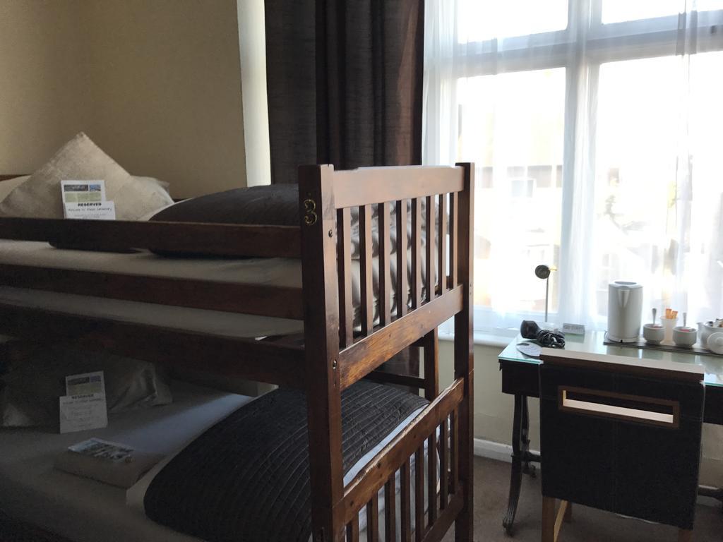 Kipps Backpackers แคนเทอร์เบอรี ภายนอก รูปภาพ